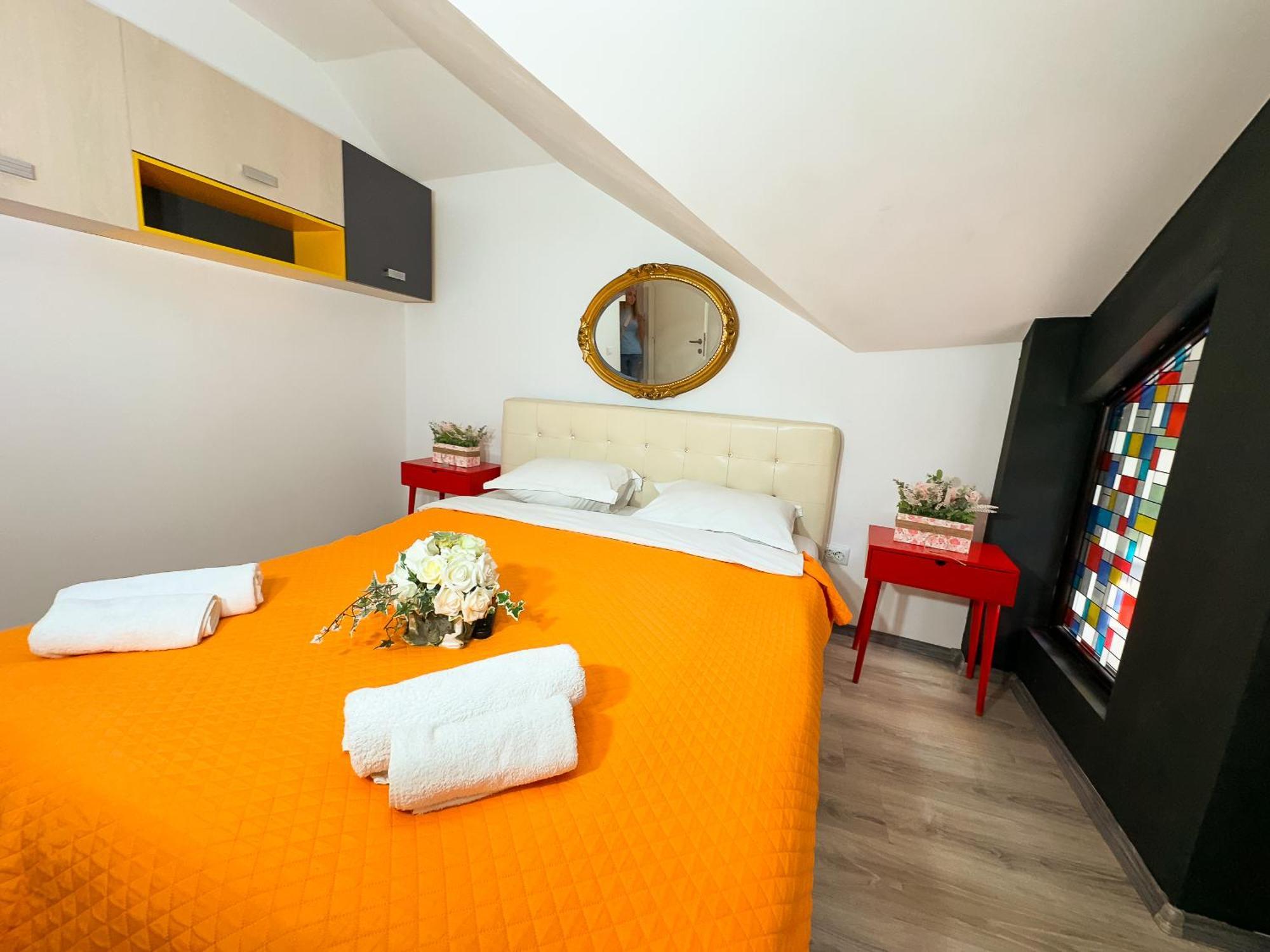 Millenium Apartment Central Craiova Ngoại thất bức ảnh