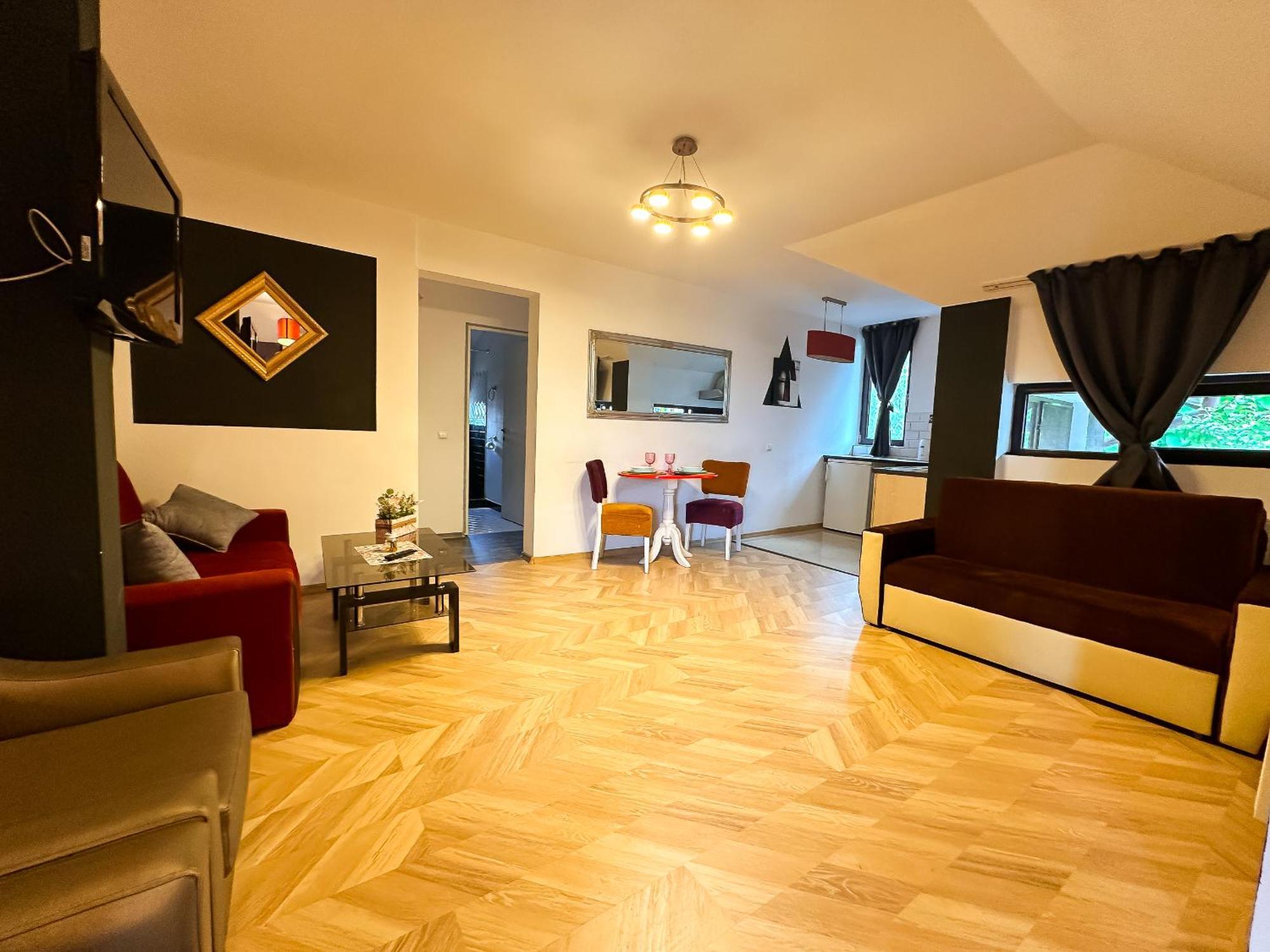 Millenium Apartment Central Craiova Ngoại thất bức ảnh